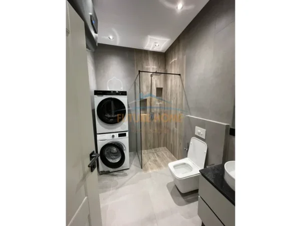 Tirane, jepet me qera apartament 1+1 Kati 1, 66 m² 700 € (Kodra e Diellit)