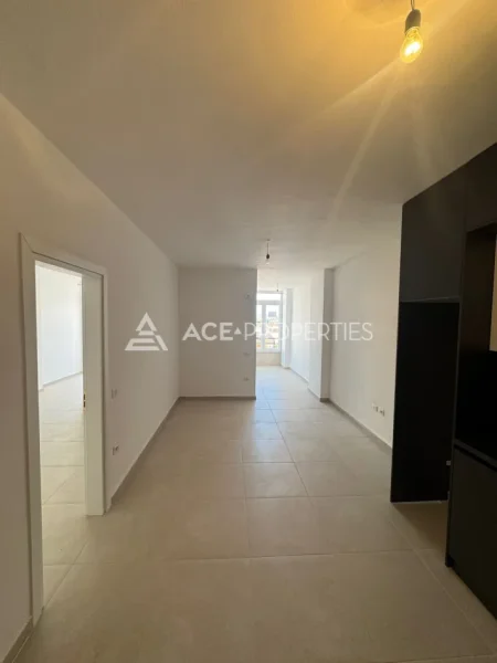 Durres, jepet me qera apartament 2+1 Kati 5, 90 m² 300 € (Prane Zjarrfikses,Durres)