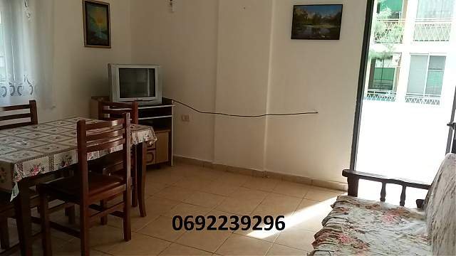 Durres, jepet me qera apartament 60 m²  (Shkembi Kavajes(golem) Durres)