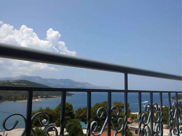 Sarande, jap me qira apartament Kati 4,(Rr.Vace Zela, perball ishujve)