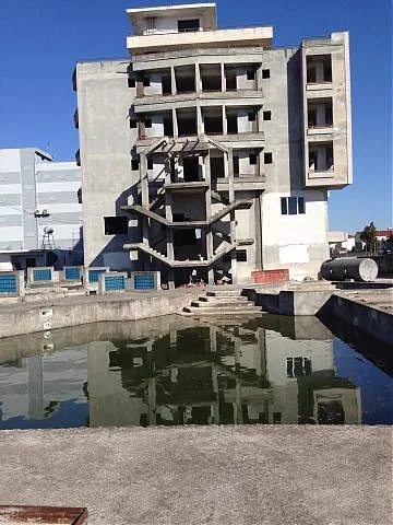 Durres, jap me qera ambjent biznesi 6 katesh 450 m2 (i pershtatshem per Spital, Hotel, Call Center)