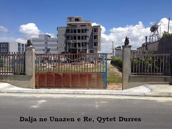 Durres, jap me qera ambjent biznesi 6 katesh 450 m2 (i pershtatshem per Spital, Hotel, Call Center)
