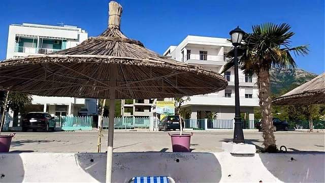 Vlore, jap me qera apartament Kati 2, 65 m² 45 Euro/nata (Rruga Vlore-Orikum , Radhime)