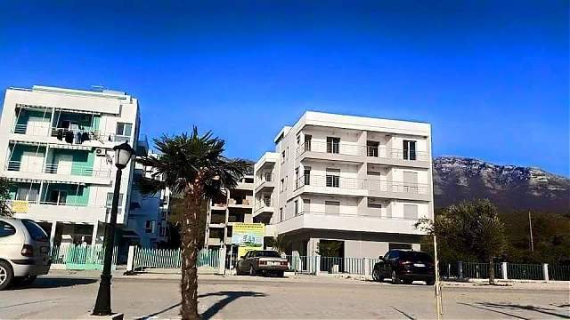 Vlore, jap me qera apartament Kati 2, 65 m² 45 Euro/nata (Rruga Vlore-Orikum , Radhime)