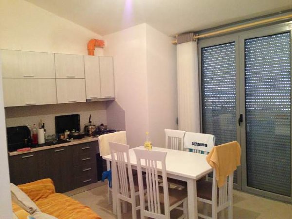 Vlore, jap me qera apartament Kati 4, 65 m² 35 Euro/nata (Rradhime)