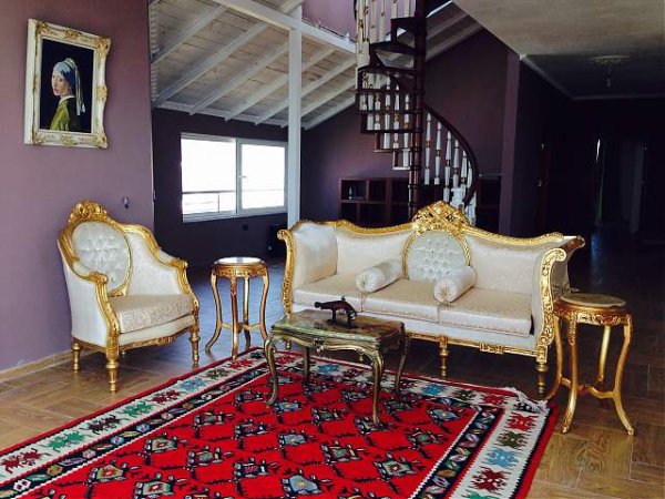 Shqiperi, jap me qera apartament ne plazh  550 m², 300 Euro/nata për 15 persona (Rruga Qemal Stafa, Plazhi Golem)