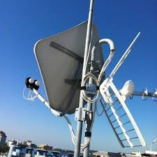 TIRANE : TEKNIK PER MONTIMIN E ANTENAVE TELEVIZIVE  TOKESORE DHE SATELITORE