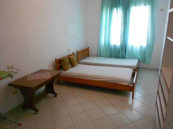 Sarande, jap me qera apartament 30 Euro/nata (Rr. "Ismail Qemali", prane supermarket Alfa)