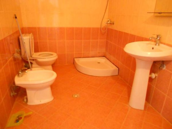 Sarande, jap me qera apartament 30 Euro/nata (Rr. "Ismail Qemali", prane supermarket Alfa)