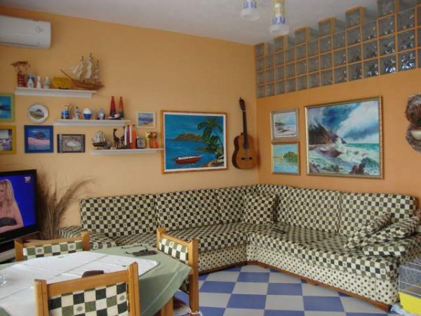 Vlore, jap me qera apartament Kati 1, 72 m²  (Himare)