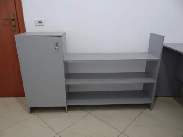 Tirane, ofroj per shitje bangat e nje qender kursi