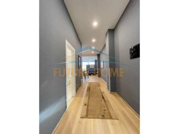 Tirane, jepet me qera apartament 1+1 Kati 1, 110 m² 400 Euro (Liqeni I Thatë)