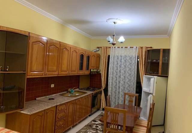 Elbasan, jepet me qera apartament 78 m² 25.000 Leke