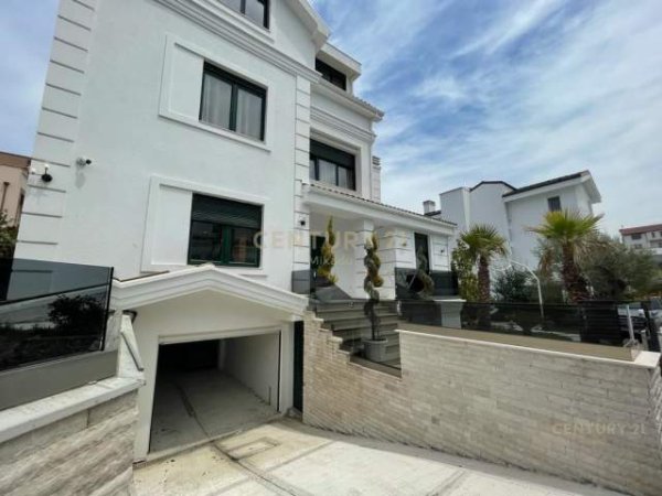 Tirane, jap me qera Vile 4+1+A+BLK Kati 0, 541 m² 4.000 Euro (Akacia Hill)