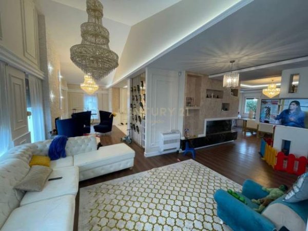 Tirane, jap me qera Vile 4+1+A+BLK Kati 0, 541 m² 4.000 Euro (Akacia Hill)