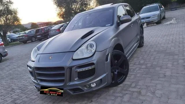 Tirane, jap me qera xhip Porsche Cayenne Viti 2005,