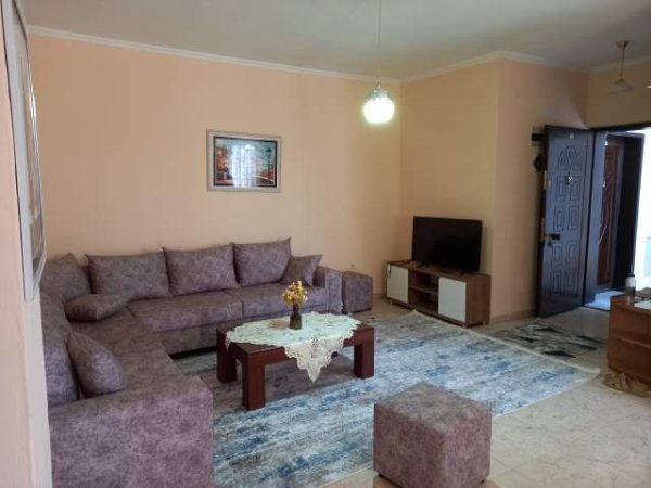 Tirane, jap me qera apartament 2+1+BLK Kati 5, 100 m² 350 Euro (Rruga Mihal Grameno)