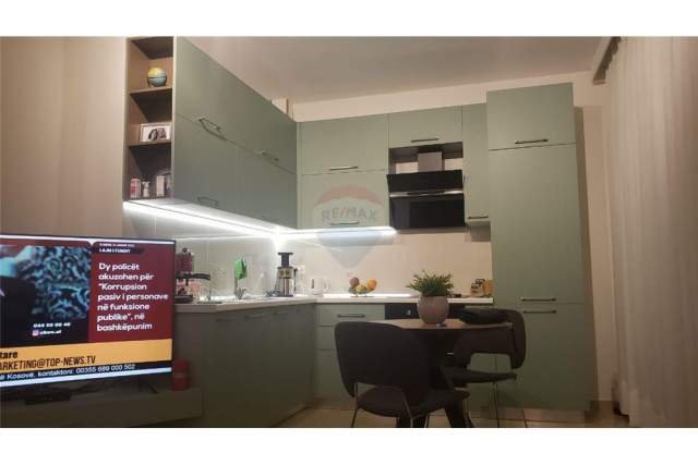 Tirane, jepet me qera apartament 1+1 Kati 2, 66 m² 400 Euro (kopshri botanik)