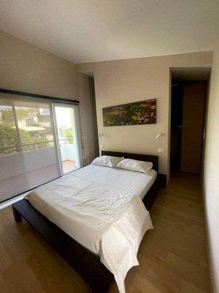 Tirane, jepet me qera apartament 2+1 Kati 3, 130 m² 1.300 Euro (kompleksi Long Hill Residence)