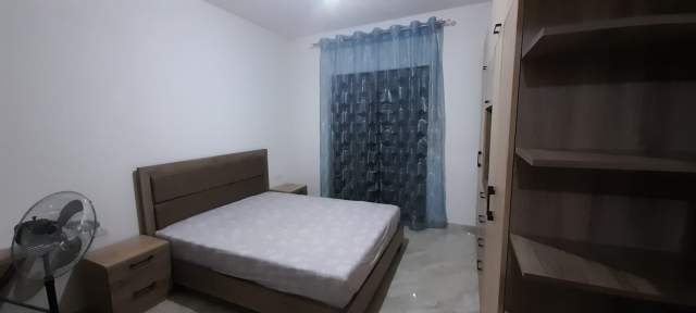 Tirane, jepet me qera apartament 1+1