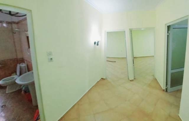 Tirane, jepet me qera apartament Kati 0, 78 m² 300 Euro (Njazi Meka)