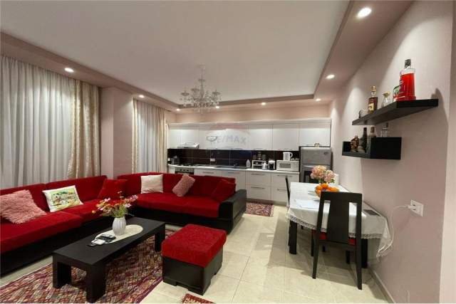 Tirane, jepet me qera apartament 1+1 Kati 3, 60 m² 400 Euro (Rruga e Ullishtes - Liqeni i Thatë)
