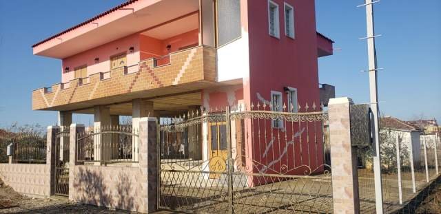 Durres, shes shtepi 2+1+BLK Kati 2, 200 m² 150.000 Euro (Sallmone)