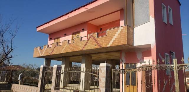 Durres, shes shtepi 2+1+BLK Kati 2, 200 m² 150.000 Euro (Sallmone)