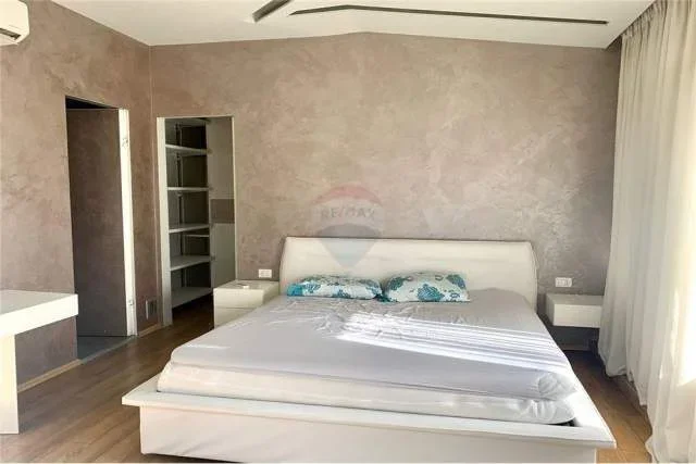 Tirane, jepet me qera Vile 3 Katshe 350 m² 2.200 Euro (Prane TEG)