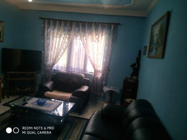 Tirane, jepet me qera apartament 3+1