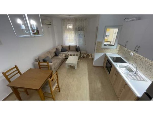 Tirane, jepet me qera apartament 2+1+A+BLK Kati 2, 85 m² 400 Euro (Kopshti zoologjik)
