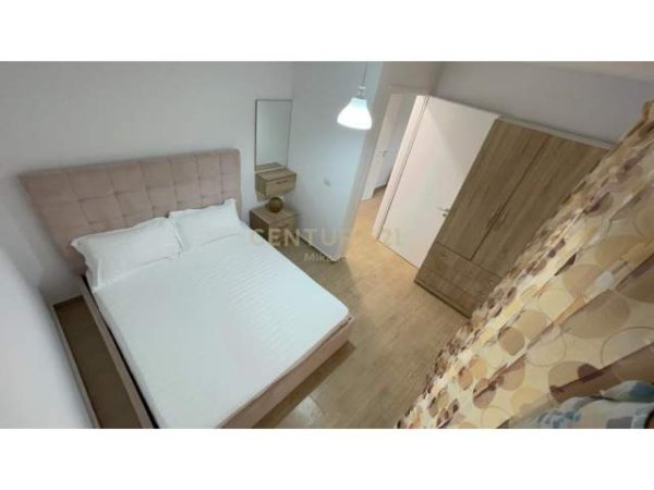 Tirane, jepet me qera apartament 2+1+A+BLK Kati 2, 85 m² 400 Euro (Kopshti zoologjik)