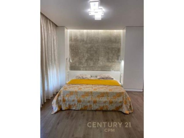 Tirane, shes apartament 3+1+A+BLK Kati 3, 173 m² 220.000 Euro (Kopshti Zoologjik)