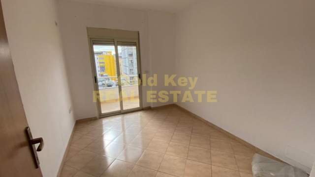 Durres, jepet me qera apartament 2+1+A+BLK Kati 7, 90 m² 20.000 Leke