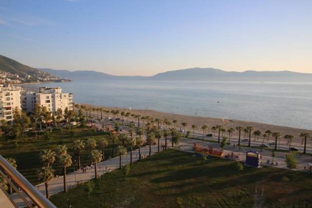 Vlore, jepet me qera apartament 2+1 & 1+1 Kati 10, 90 m² 60 Euro/dita (Rruga Murat Tebaci, Vlore)