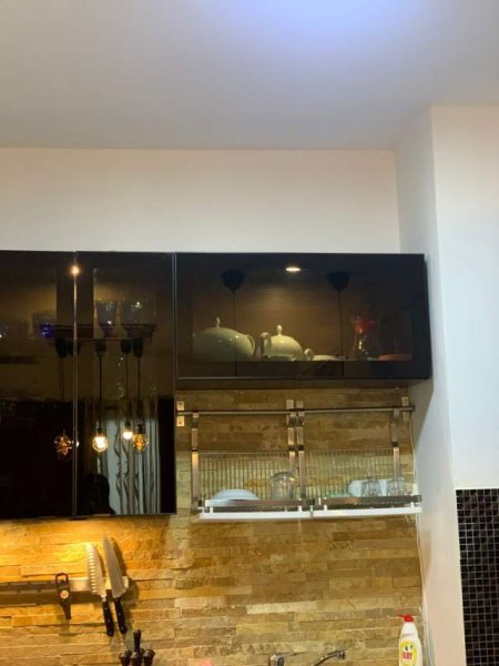 Tirane, jepet me qera apartament 1+1+BLK Kati 5, 67 m² 300 Euro (Bulevardi Astir)