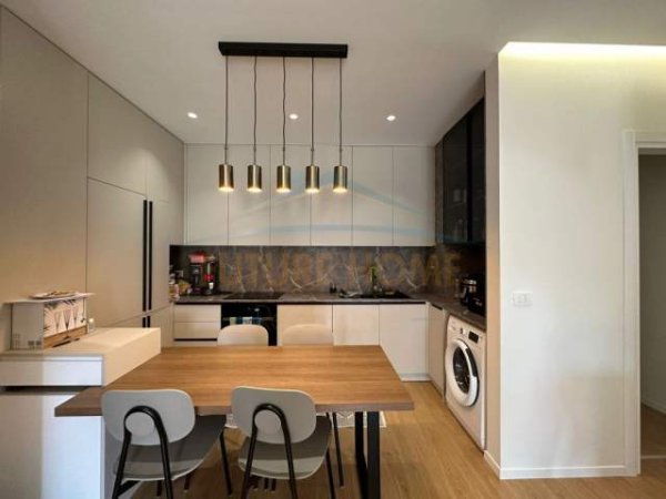 Tirane, jepet me qera apartament Kati 2, 92 m² 900 Euro (Park Life Residence)
