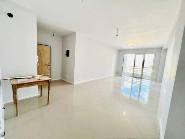 Tirane, shes apartament 2+1 107 m² 149.000 Euro (Rruga Karl Gega,Stacioni Trenit)