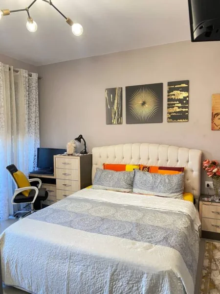 Tirane, jepet me qera apartament 1+1 70 m² 800 Euro (Stadiumi Dinamo, Shushica)