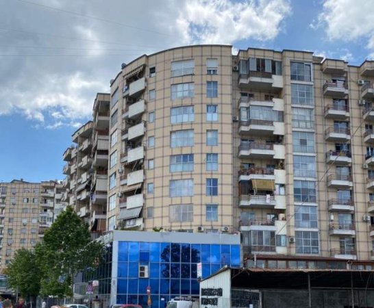 Tirane, jepet me qera ambjent biznesi Kati 1, 103 m² 730 Euro (Rruga Teodor Keko)