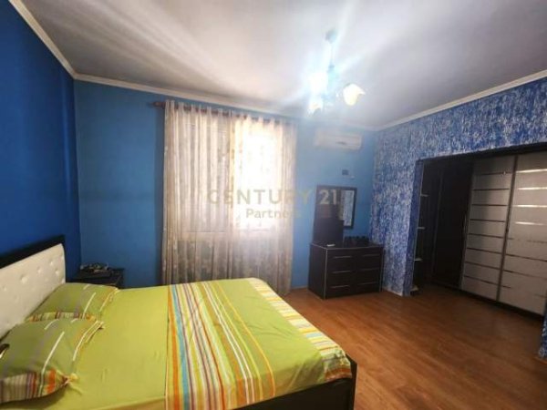 Tirane, shes apartament 2+1 Kati 9, 107 m² 210.000 Euro (Rruga e Kavajës)
