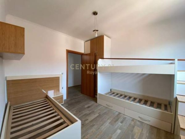 Tirane, shitet apartament 2+1+BLK Kati 7, 129 m² 210.000 Euro (Rruga e Dibrës)