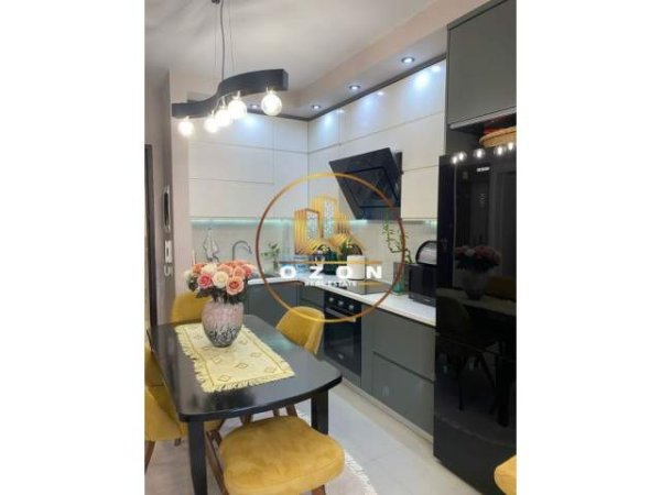 Tirane, jepet me qera apartament 1+1+A+BLK Kati 7, 70 m² 800 Euro (STADIUMI DINAMO)