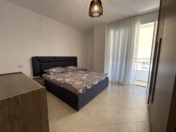 Tirane, shitet apartament 1+1+BLK Kati 7, 85.000 Euro (Unaza e re)