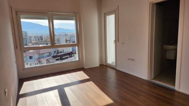 Tirane, shitet apartament 2+1 Kati 10, 96 m² (rruga e Barrikadave)