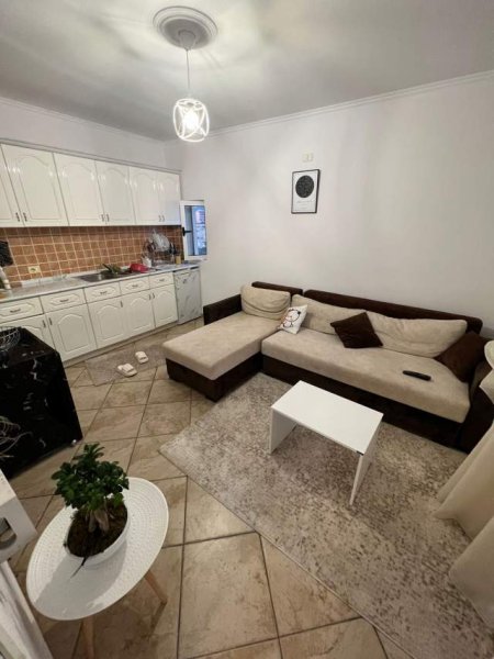 Tirane, shitet apartament 1+1+BLK Kati 6, 169 m² 111.000 Euro (Medrese)