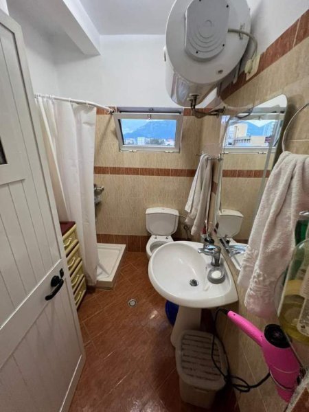 Tirane, shitet apartament 1+1 Kati 5, 53 m² 100.000 Euro  I DISKUTUESHME (MEDRESE)