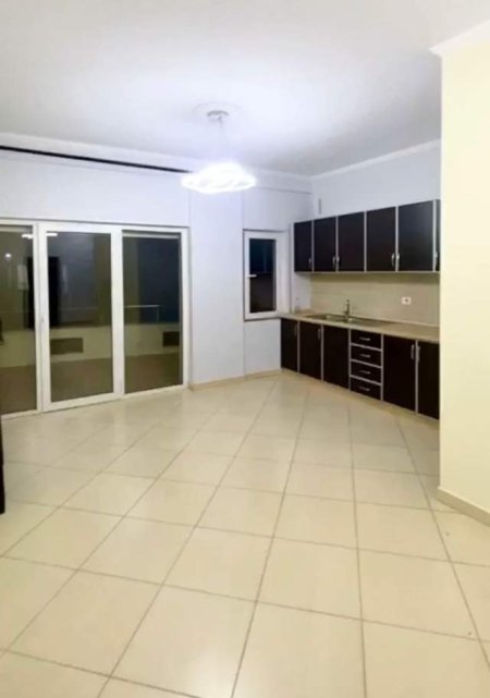 Tirane, shitet apartament 2+1 Kati 2, 116 m² 225.000 Euro tek Liqeni Artificial