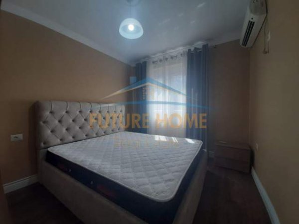 Tirane, jepet me qera apartament 1+1 Kati 4, 50 m² 460 Euro (Bllok)