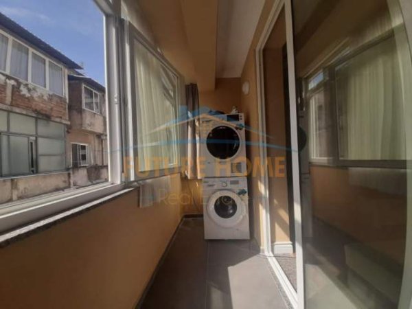 Tirane, jepet me qera apartament 1+1 Kati 4, 50 m² 460 Euro (Bllok)